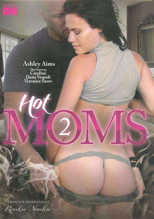 Hot Moms 2