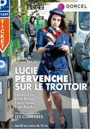 Lucie Pervenche sur le trottoir